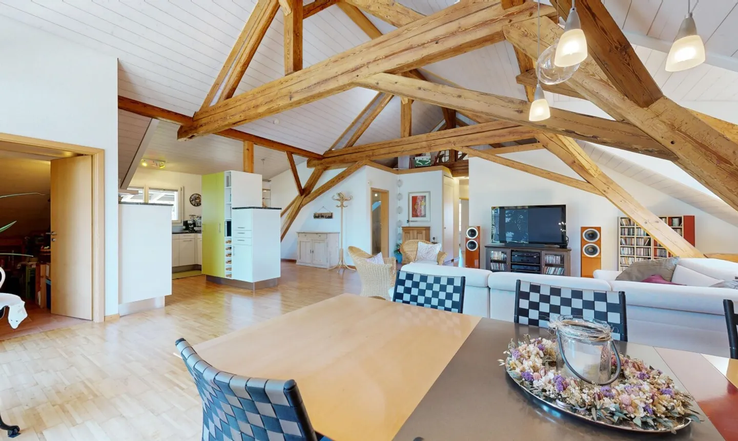 Penthouse spacieux et charmant avec grand balcon - Photo 4 sur 11