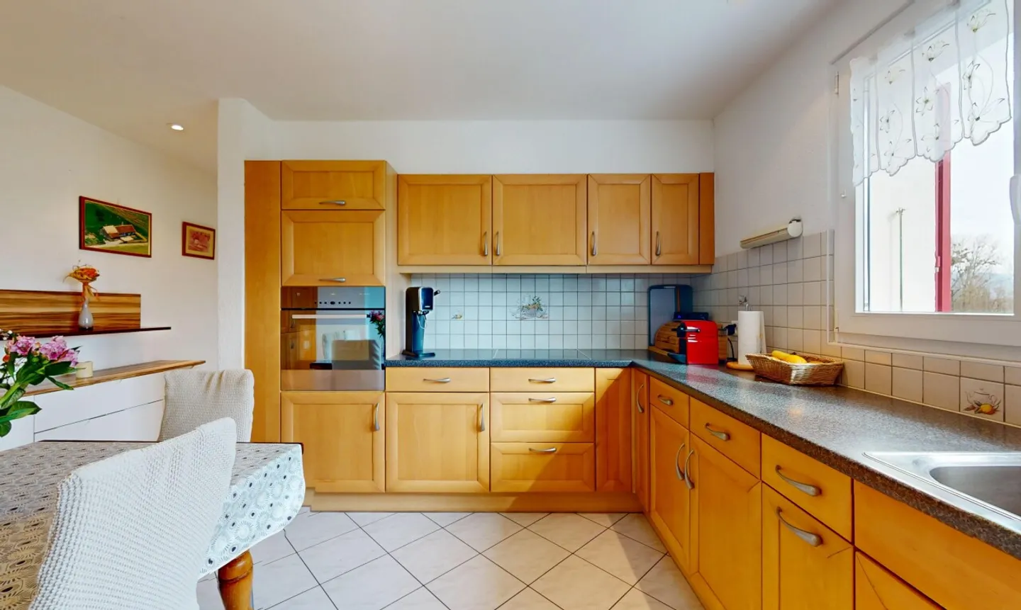 A moment of calm, surrounded by nature - Photo 2 of 13