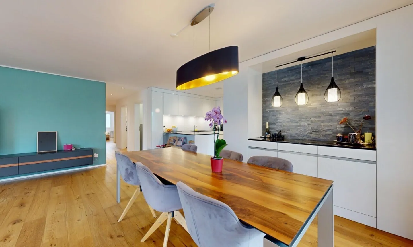 Moderne Wohnung mit grossem Balkon - Foto 3 von 11