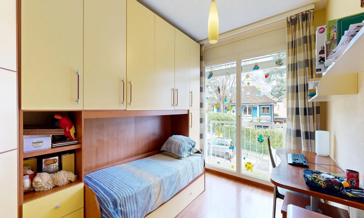 5 Zimmer, 180 m²: Schönes Endreihenhaus mit Garten in Mies - Foto 12 von 13
