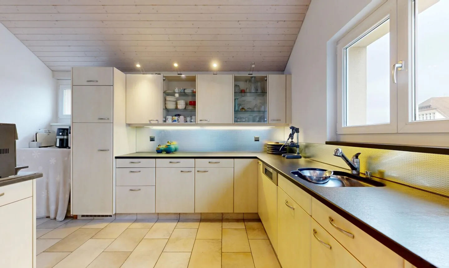 Geräumiges Doppelhaus mit Aussicht - Foto 9 von 11