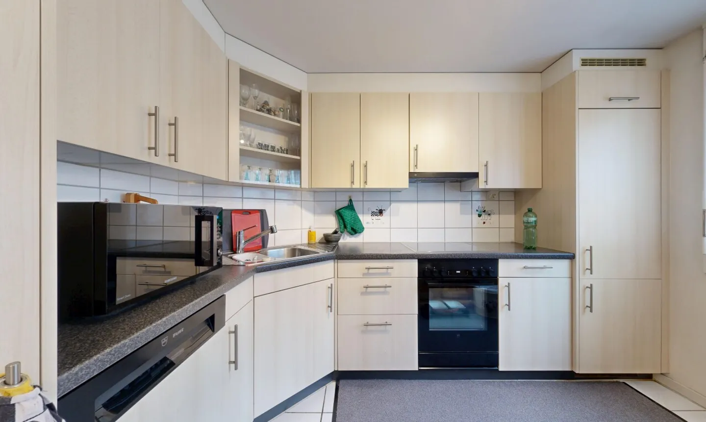 Well-maintained 5-room semi-detached family house in a family-friendly location - Photo 4 of 11