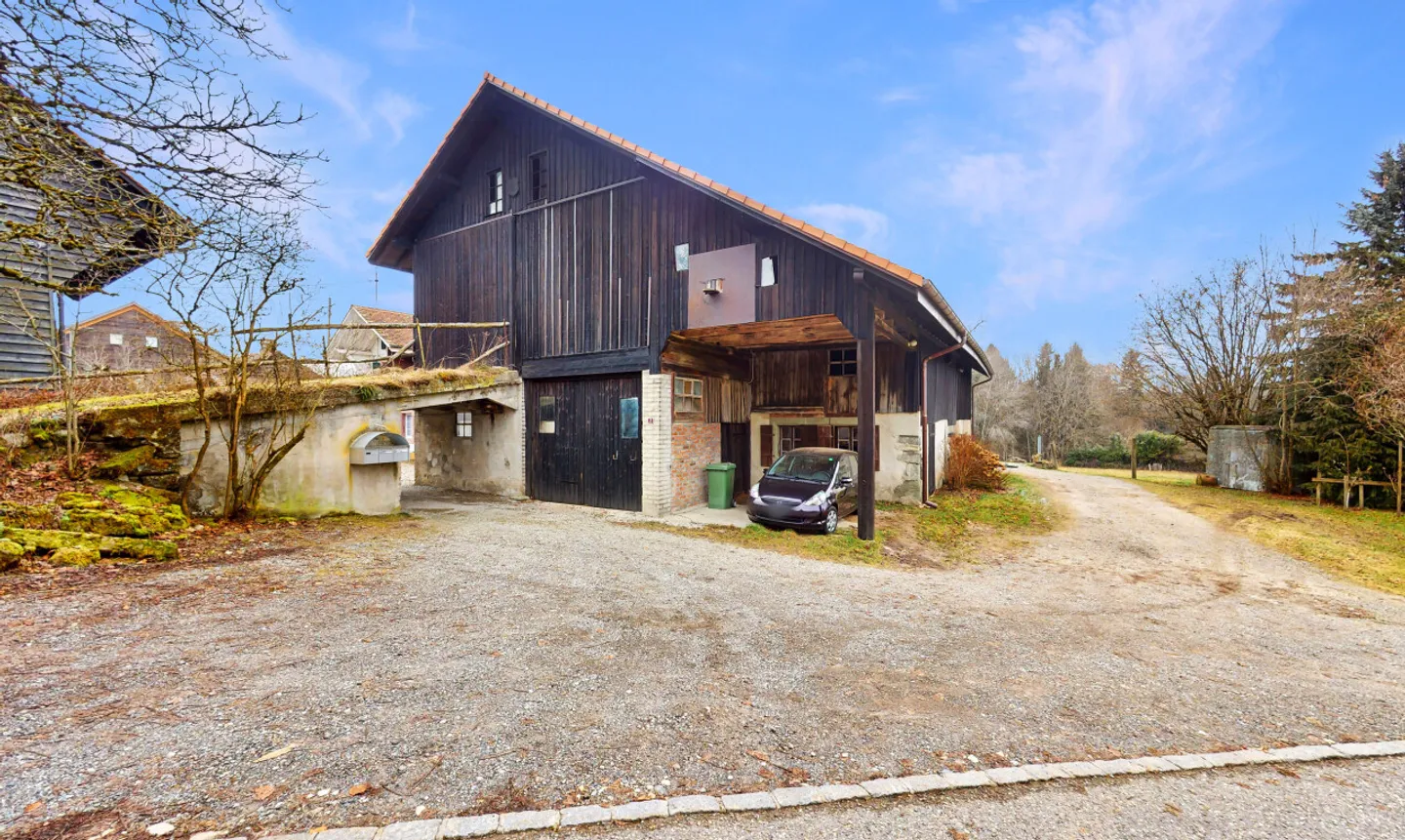 Edificio residenziale affascinante - Foto 2 di 13