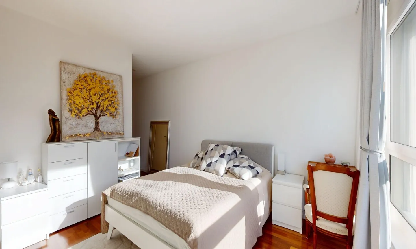 Living with Comfort: 4.5 Rooms, Spacious and Modern - Photo 7 of 11