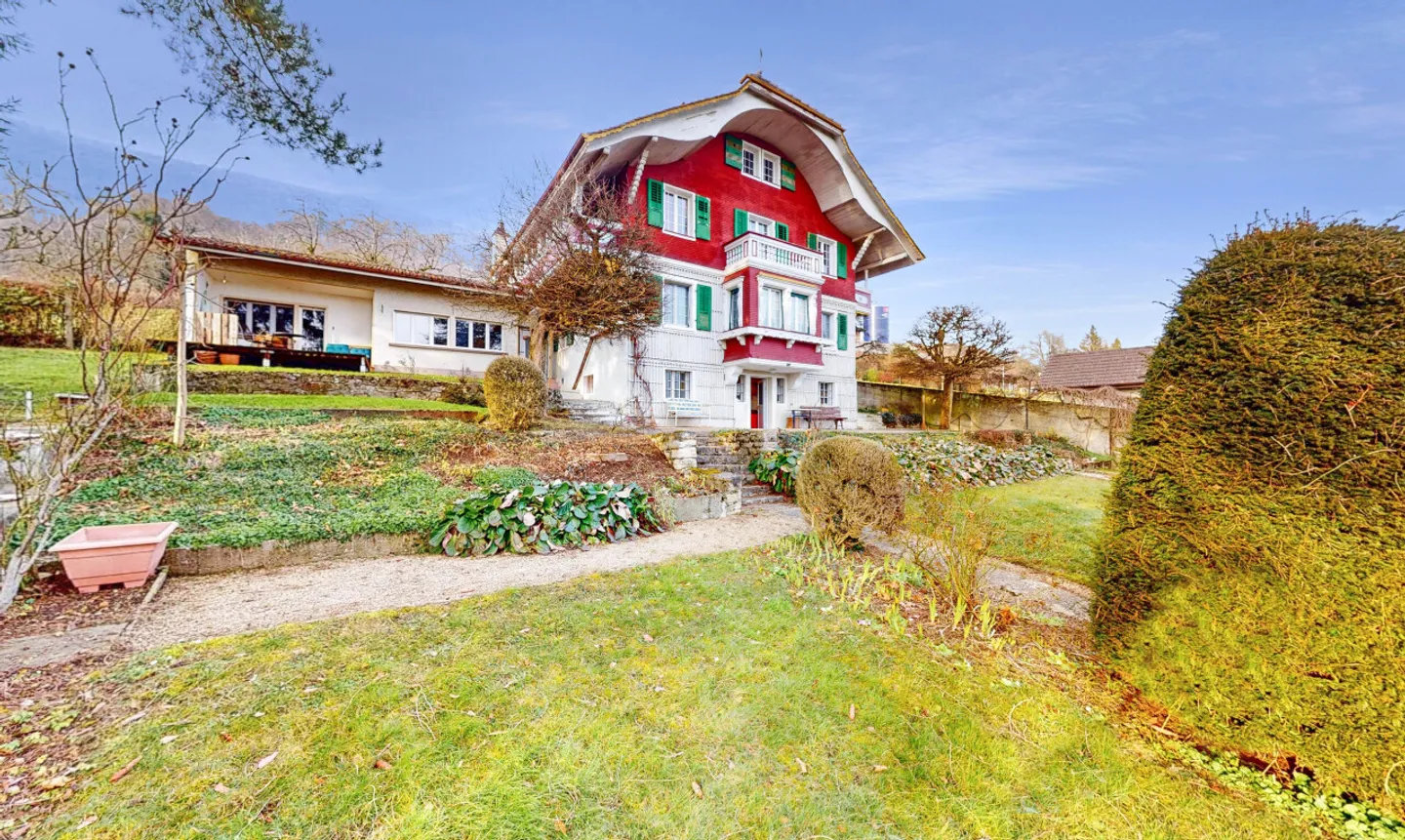 Incantevole villa con 10 camere e appartamento - Foto 3 di 13