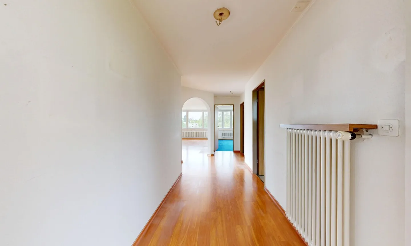 4.5 Zimmer Wohnung mit Südbalkon - Foto 2 von 11