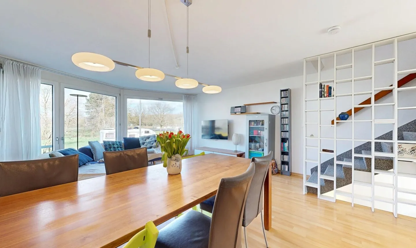 Maison de ville attrayante de 5,5 pièces avec jardin facile d'entretien - Photo 2 sur 11