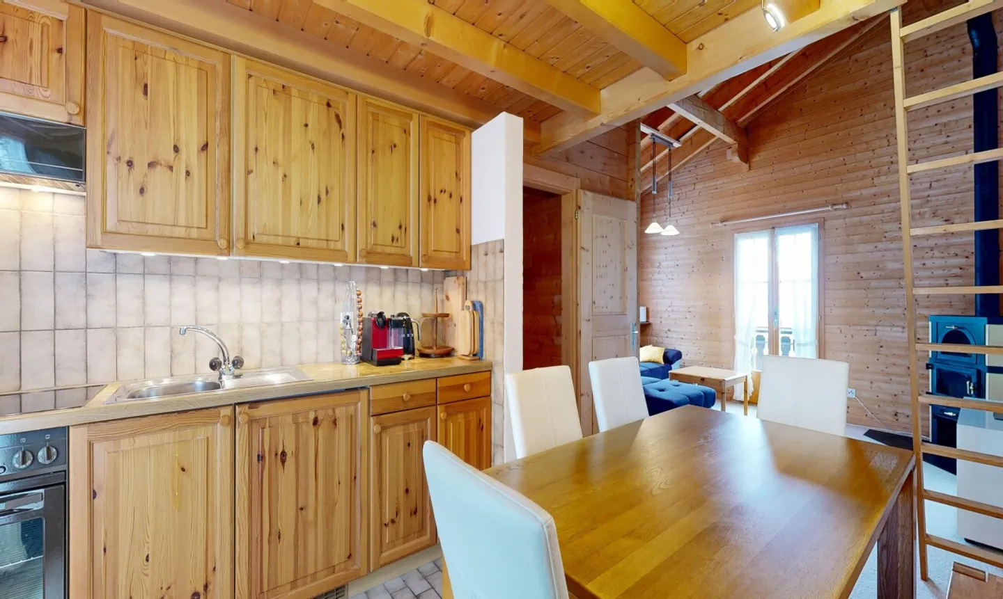 Chalet in Grüsch with direct access to the slope - Photo 4 of 11