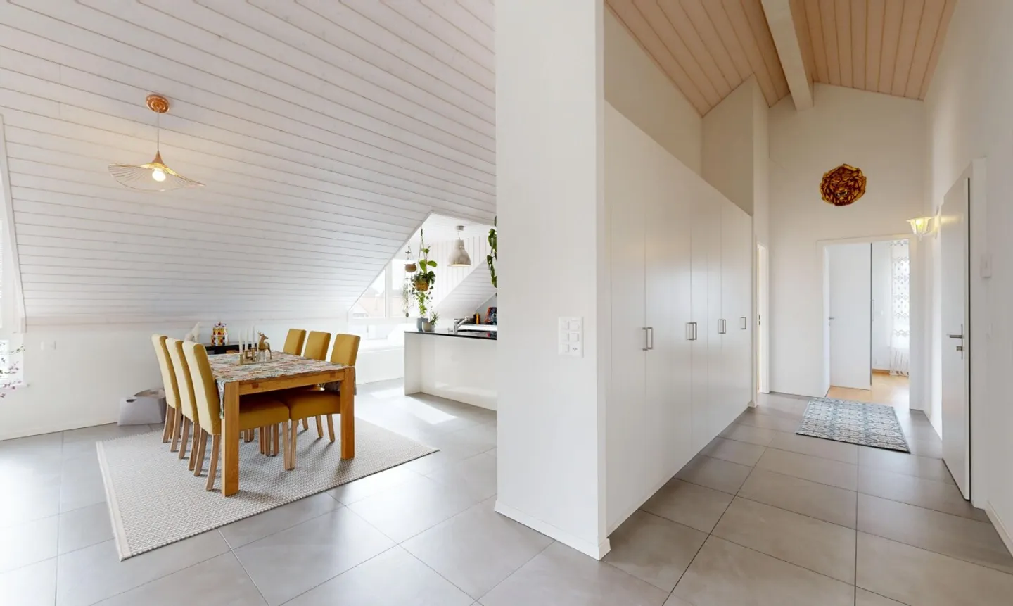 Appartement spacieux au dernier étage - Photo 5 sur 11