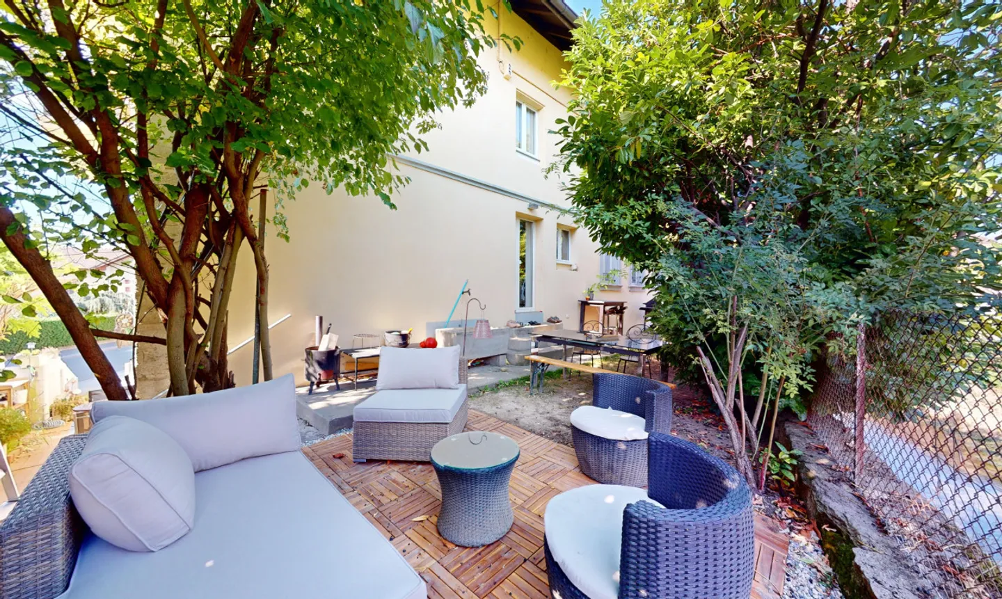 Renoviertes Ertragsgebäude mit 11 Wohnungen und Gewerbefläche! - Foto 11 von 13