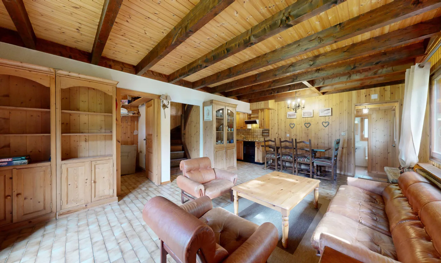 Exclusive: 5-bedroom chalet with a beautiful south-facing orientation - Photo 4 of 13