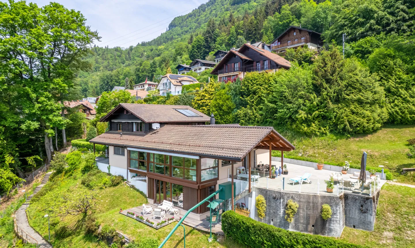 Villa Exceptionnelle avec Vue sur le Lac - Photo 1 sur 13