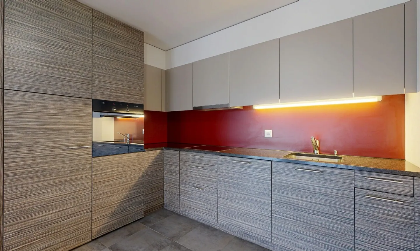 Elegant 3.5 rooms with large balcony and nursery in the building - Photo 4 of 11