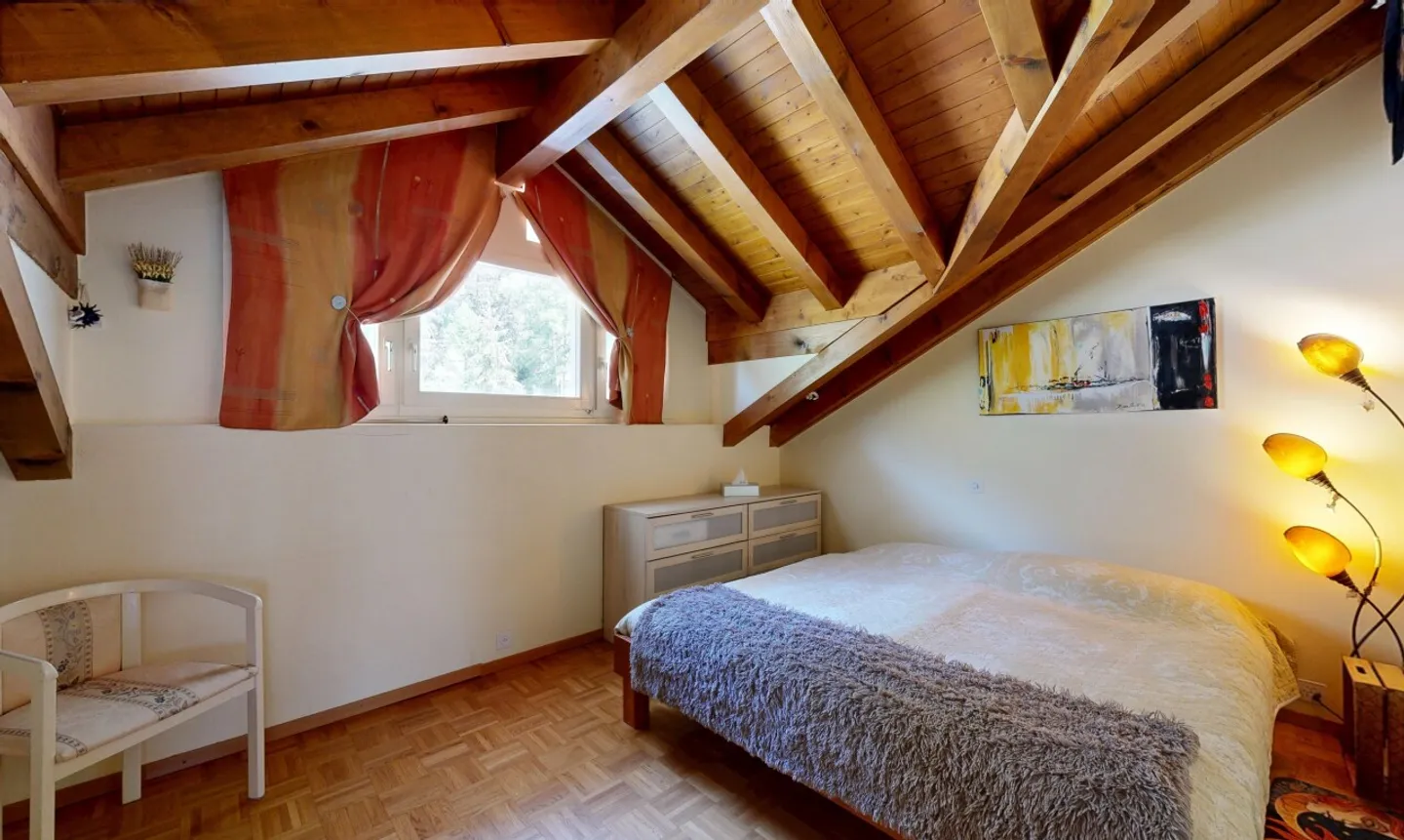 Exclusif: Appartement en attique avec mezzanine - Foto 8 von 11