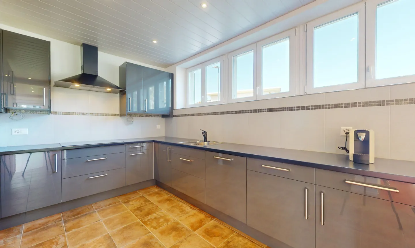 Charmante maison individuelle avec vue imprenable et grand jardin - Photo 7 sur 13