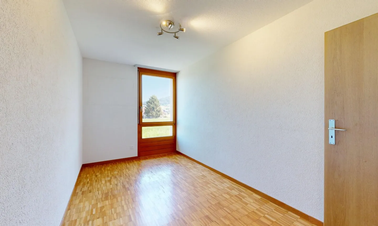 Helle Wohnung mit Balkon - Foto 7 von 11