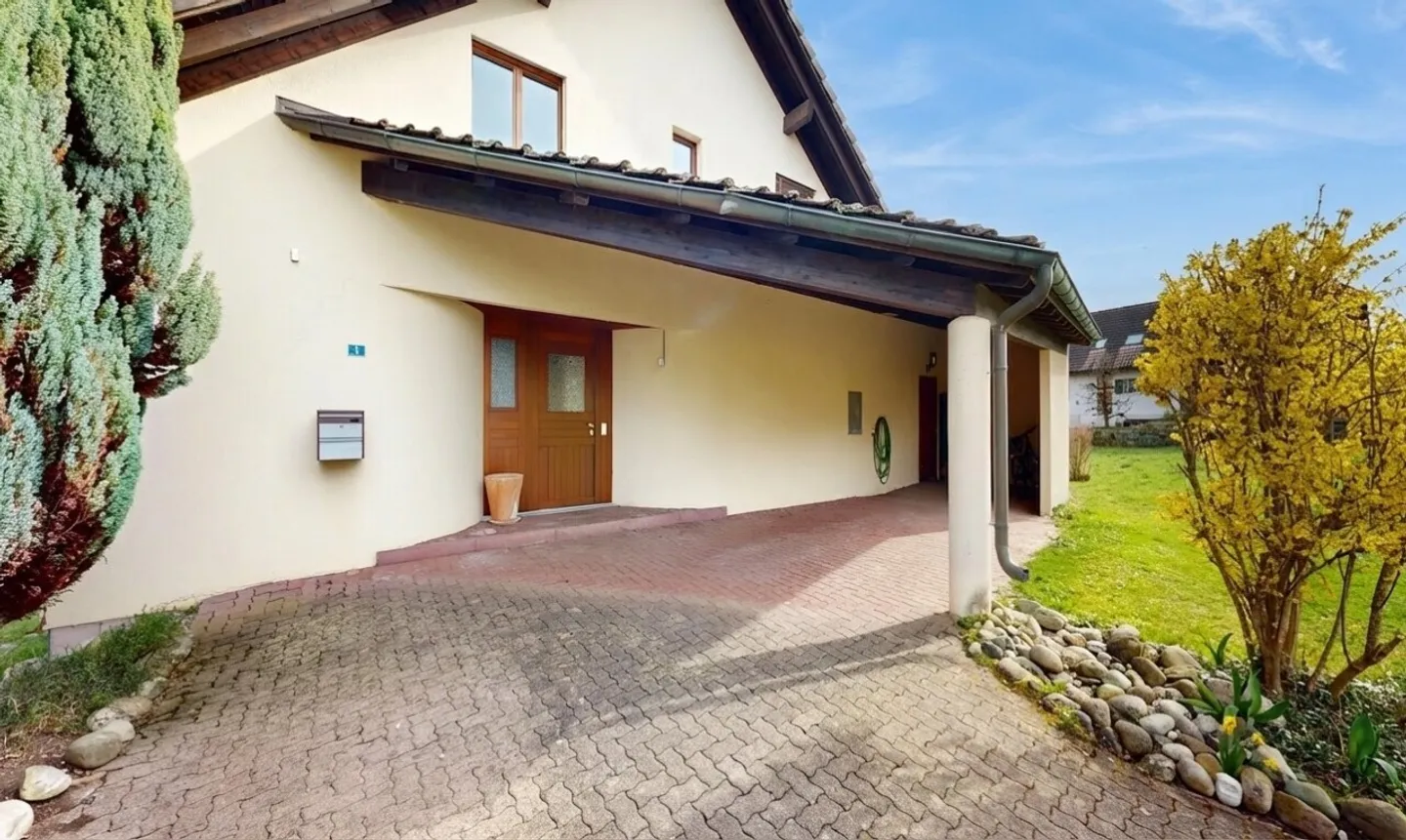 Maison individuelle spacieuse de 6 pièces dans une impasse calme - Photo 2 sur 11