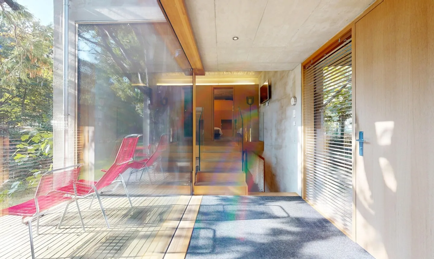 Casa moderna con giardino, ascensore per parcheggio e atmosfera confortevole - Foto 8 di 13