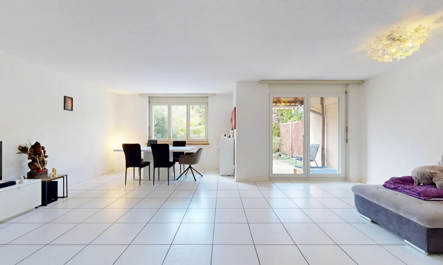 Geräumiges Reihenhaus - Foto 2 von 11