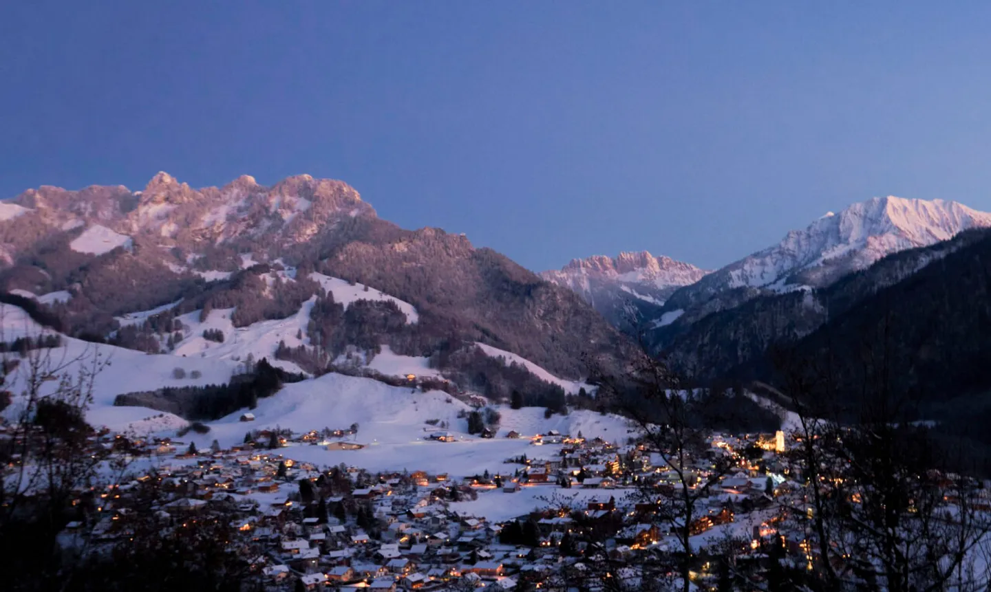 Chalet Incantevole con Vista Mozzafiato - Foto 2 di 13