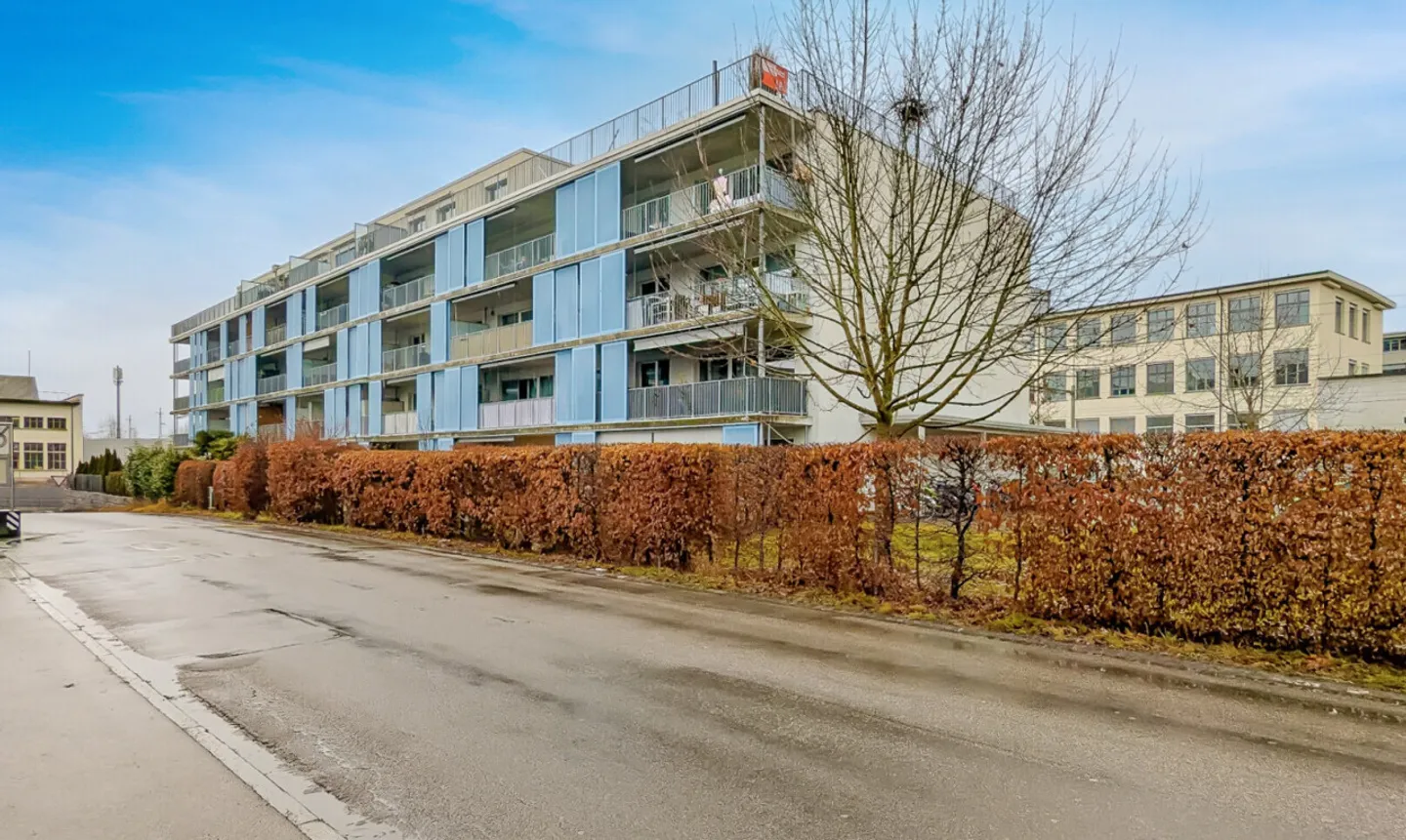 Bright 4.5-room apartment for a comfortable stay in a well-connected location - Photo 3 of 11