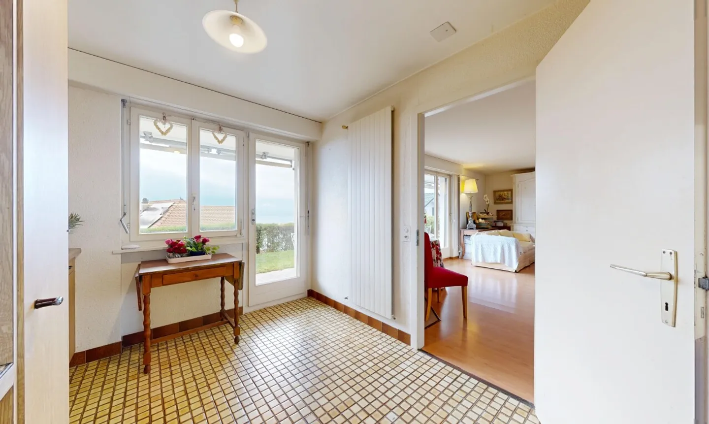 Panoramablick und privater Garten - eine außergewöhnliche Lebensumgebung! - Foto 9 von 11