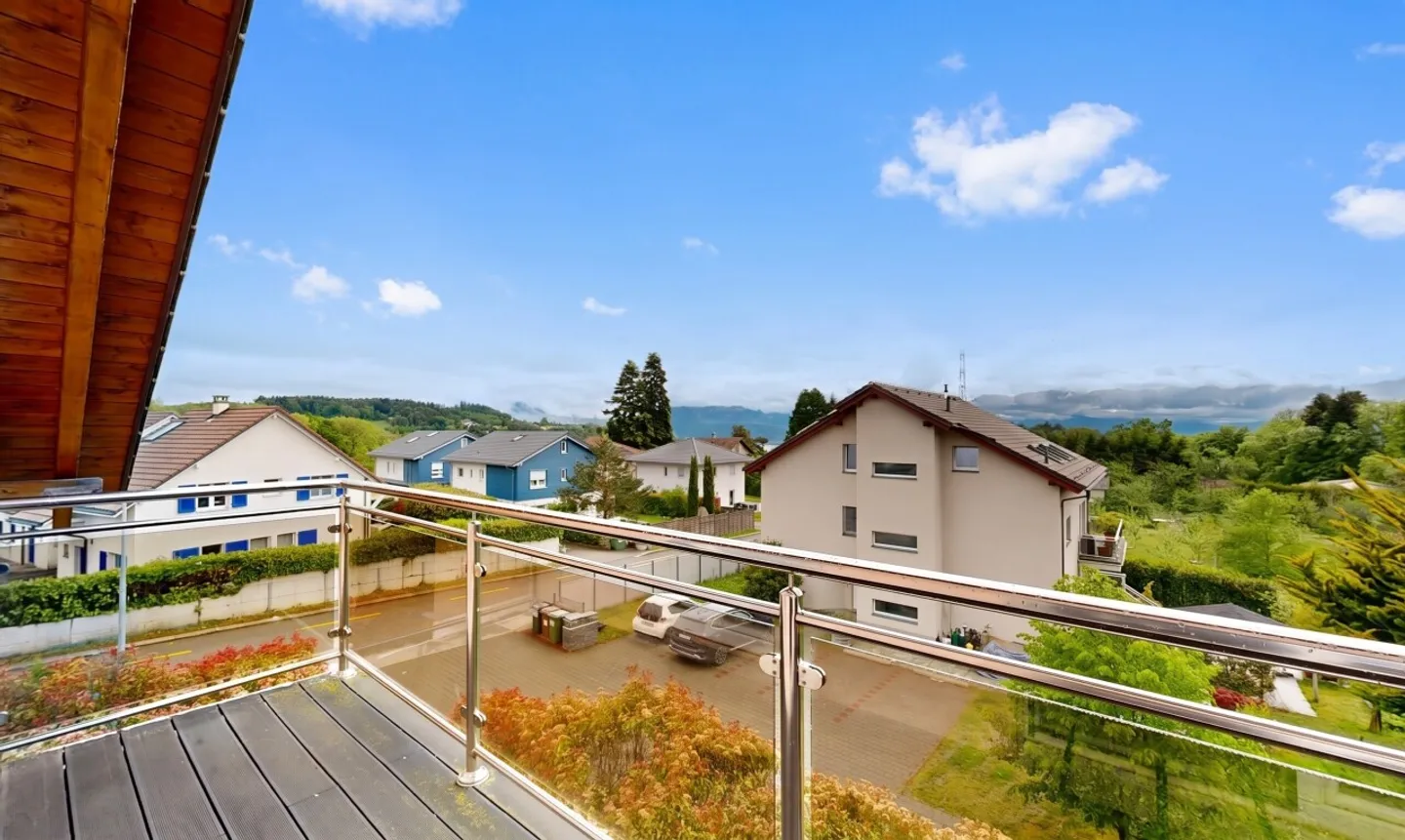 Attique contemporain avec balcon - Photo 1 sur 11