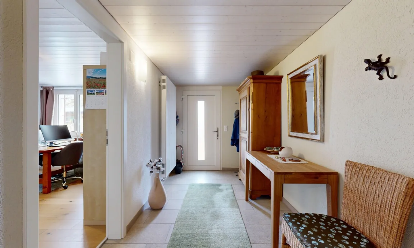 House surrounded by nature on 2540 m² - Photo 10 of 11