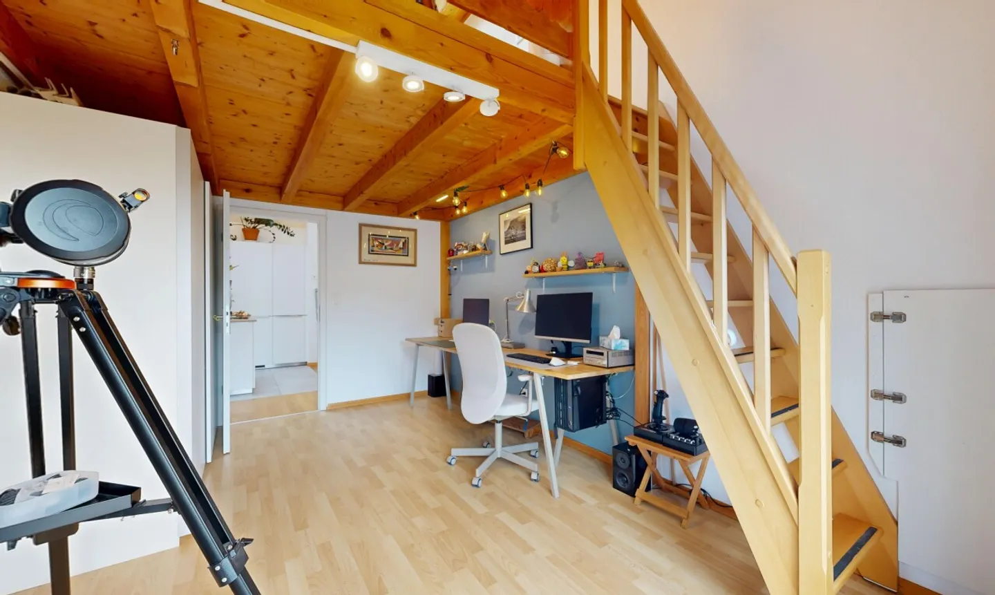 Duplex 5.5 pcs de 166 m² avec cheminée à La Chaux-de-Fonds - Foto 9 di 11