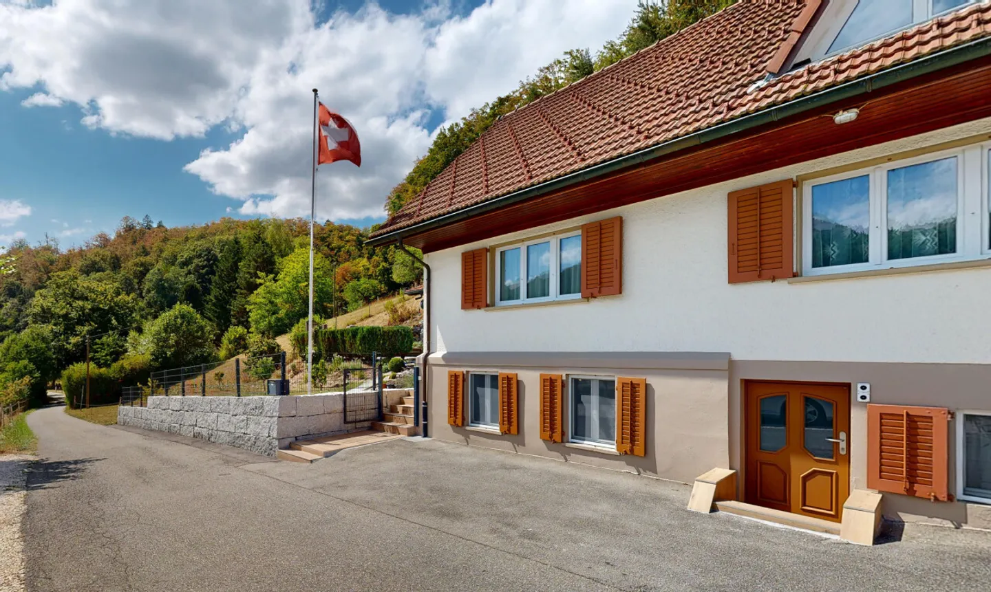 Einfamilienhaus mit viel Platz, Umschwung und freier Aussicht - Photo 4 of 11