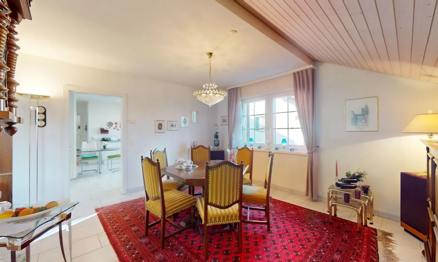 Appartement spacieux avec revenu locatif - Photo 5 sur 13