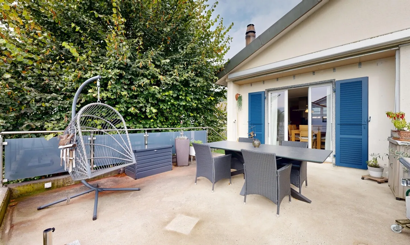 Renovated Family House: Garden, Terrace & Independent Potential - Photo 10 of 11