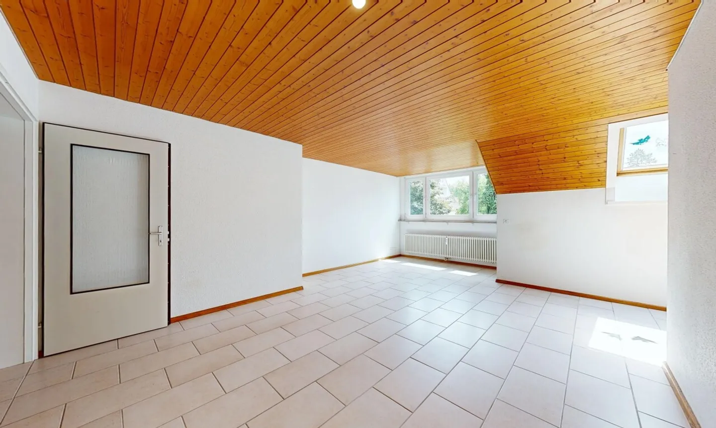 Appartement lumineux et bien entretenu de 2,5 pièces dans un emplacement attrayant à Arlesheim - Photo 3 sur 11