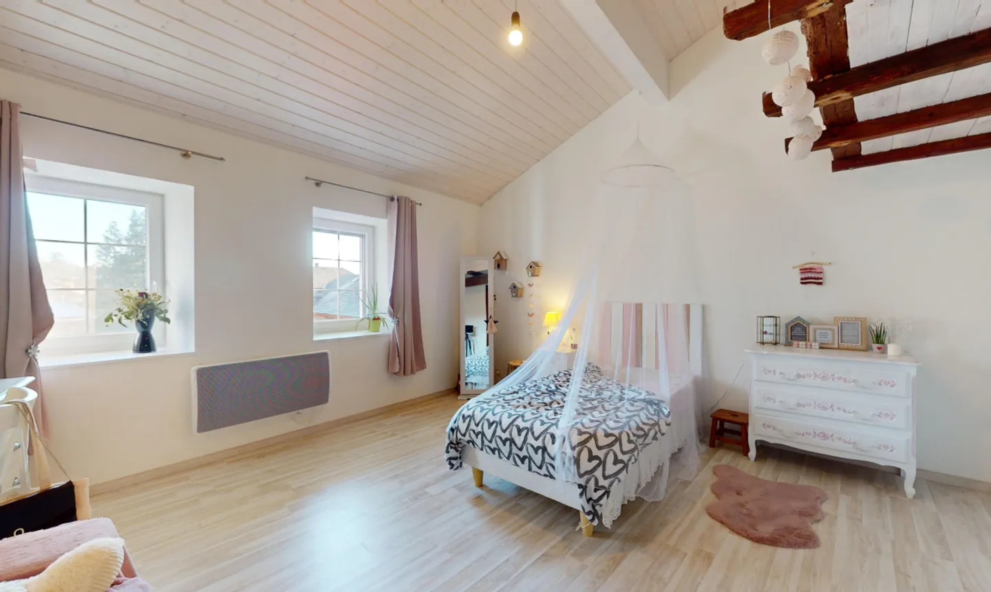 Magnificent fully renovated house with independent garden - Photo 9 of 13