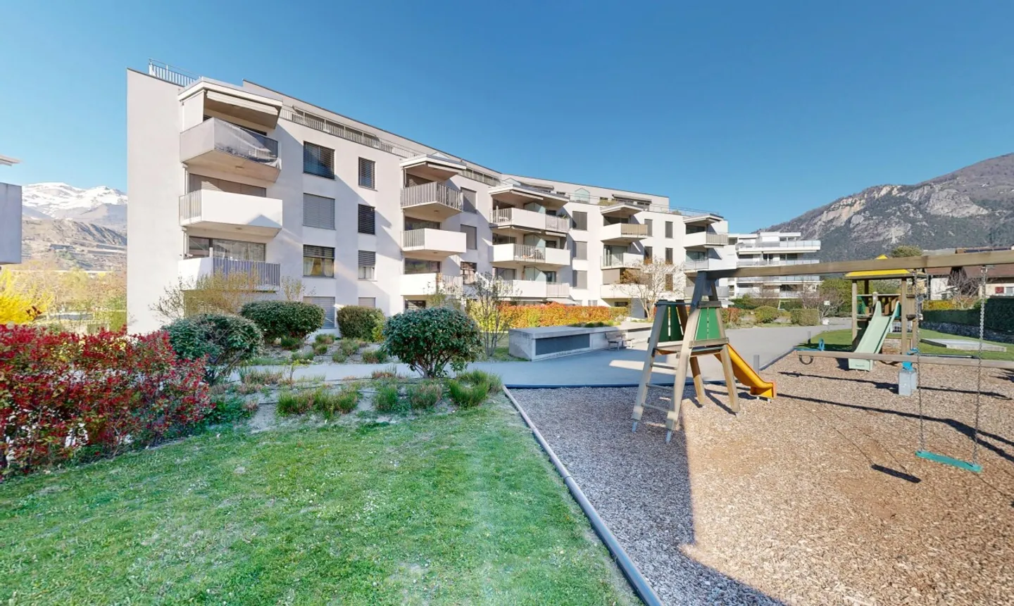 Stunning Penthouse in Sion - Photo 9 of 11