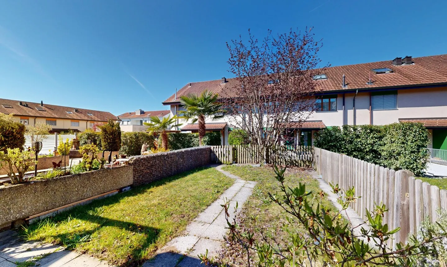 Living on four floors in a family-friendly location - Photo 1 of 13