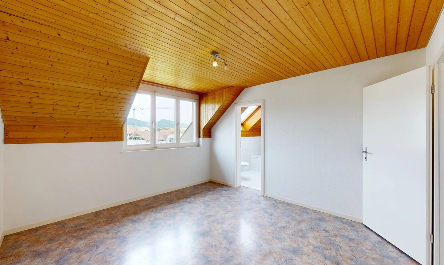 Maisonette spaziosa con galleria, vista sull'Aare e stufa svedese - Foto 8 di 11