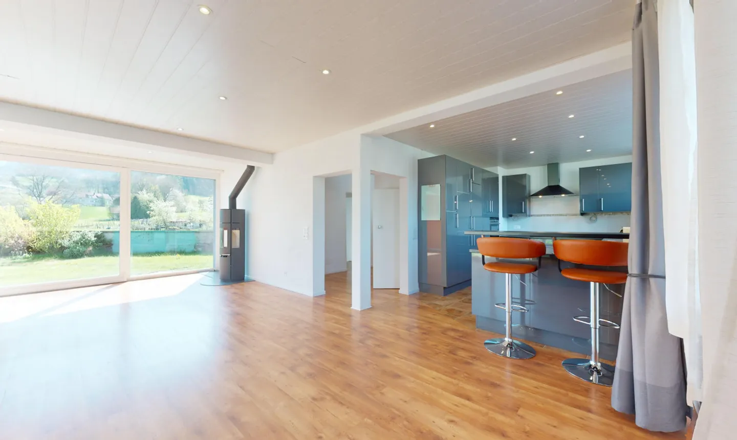 Charmante maison individuelle avec vue imprenable et grand jardin - Photo 3 sur 13