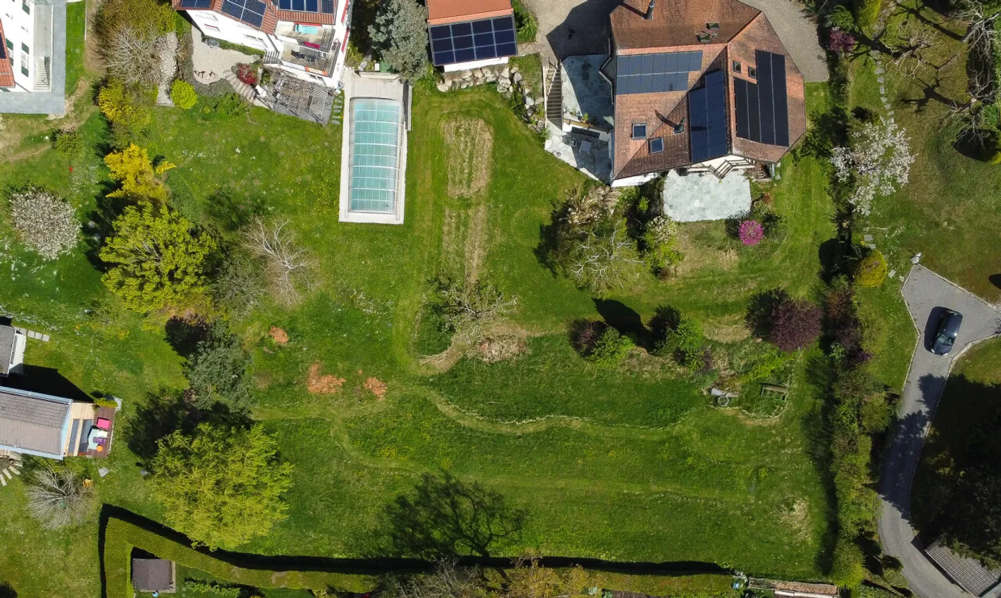 Wunderschönes Grundstück für Einzel- oder Doppelvillen in Epalinges - Foto 1 von 13