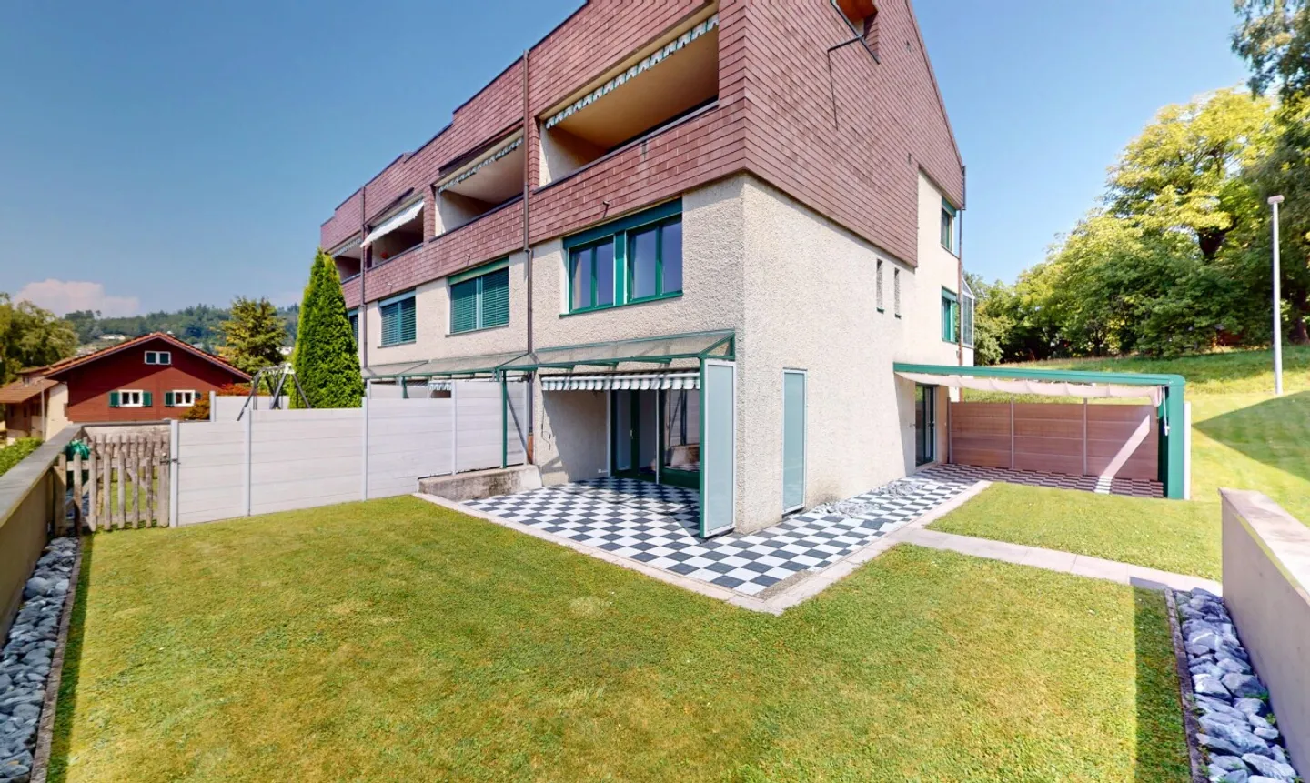 Appartamento duplex moderno e ristrutturato con area giardino - Foto 1 di 11