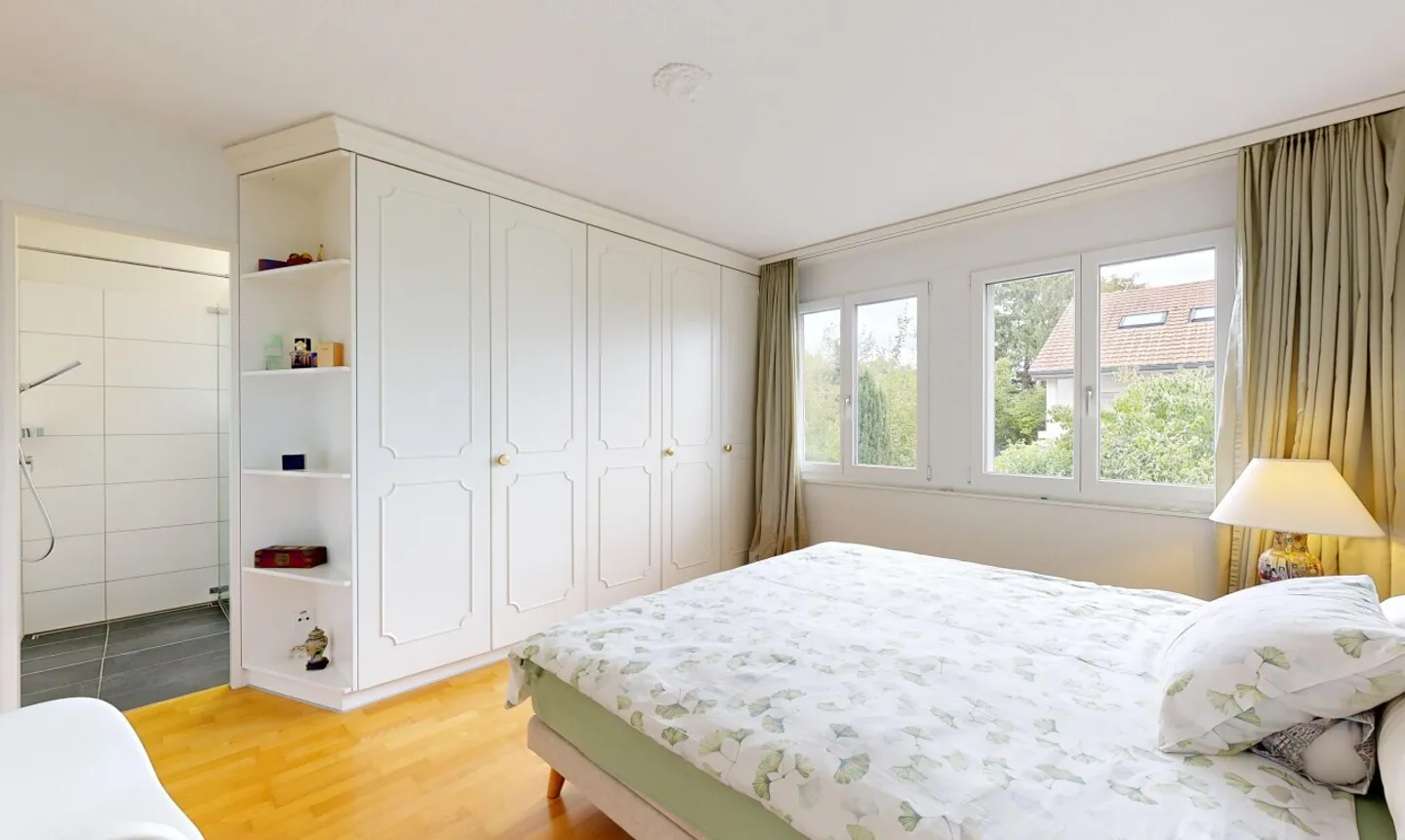 Well-maintained 5-room terraced house with garden and a double garage - Photo 9 of 11