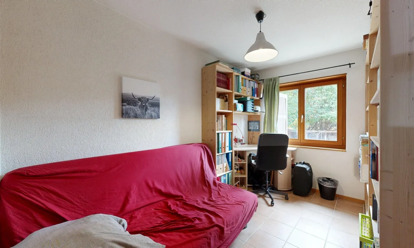 Angenehme Villa mit einem angelegten Garten, ohne Einsicht - Foto 7 von 11