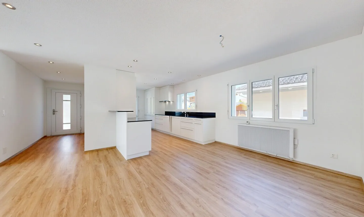 Geräumiges Einfamilienhaus mit Garage - Foto 5 von 11