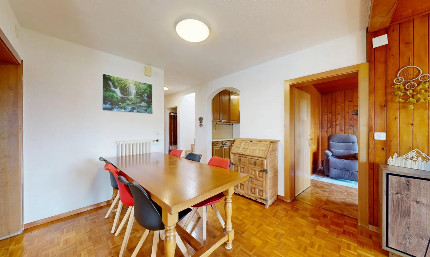 Duplex de 6.5 pièces avec balcon, garages et vue dégagée à Savièse - Foto 3 von 11