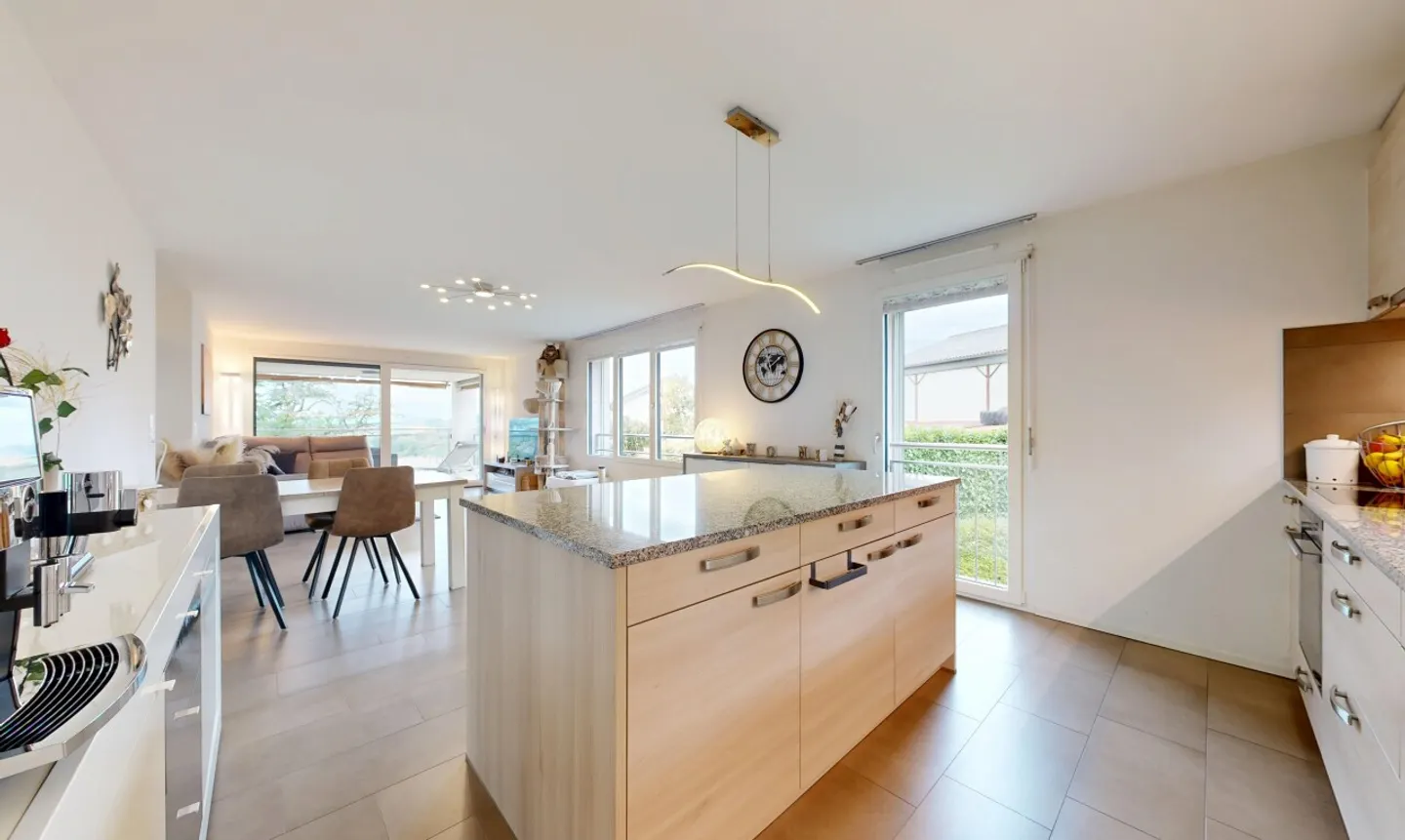 3.5-room apartment with unobstructed view in Gollion - Photo 4 of 11