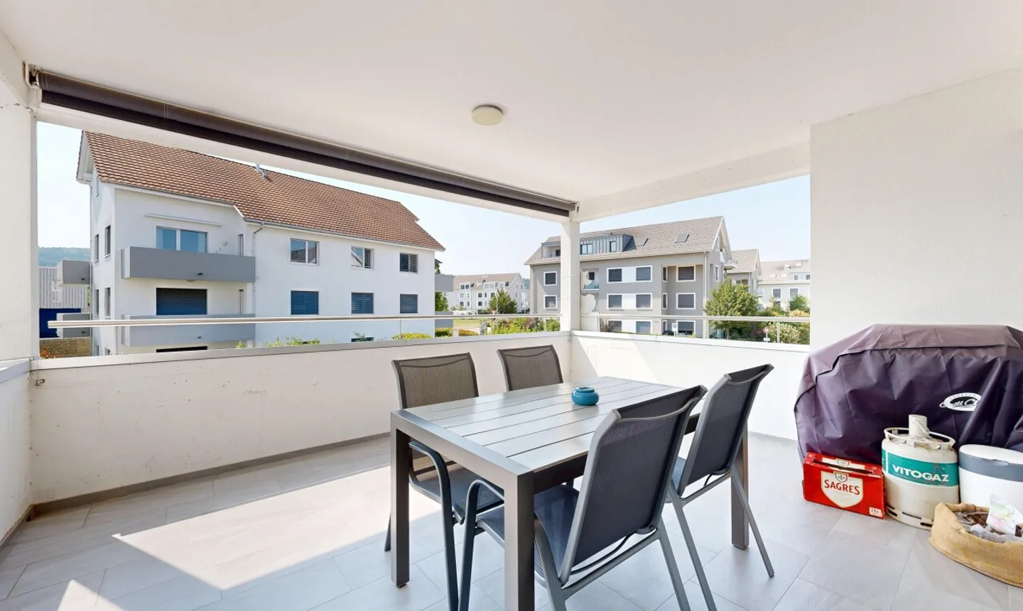 Appartamento spazioso con balcone - Foto 4 di 11