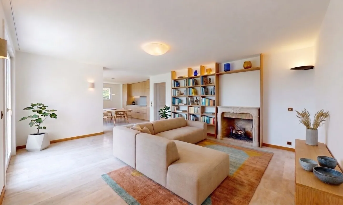 Schönes Familienhaus mit freiem Blick auf den See und die Alpen - Foto 4 von 9