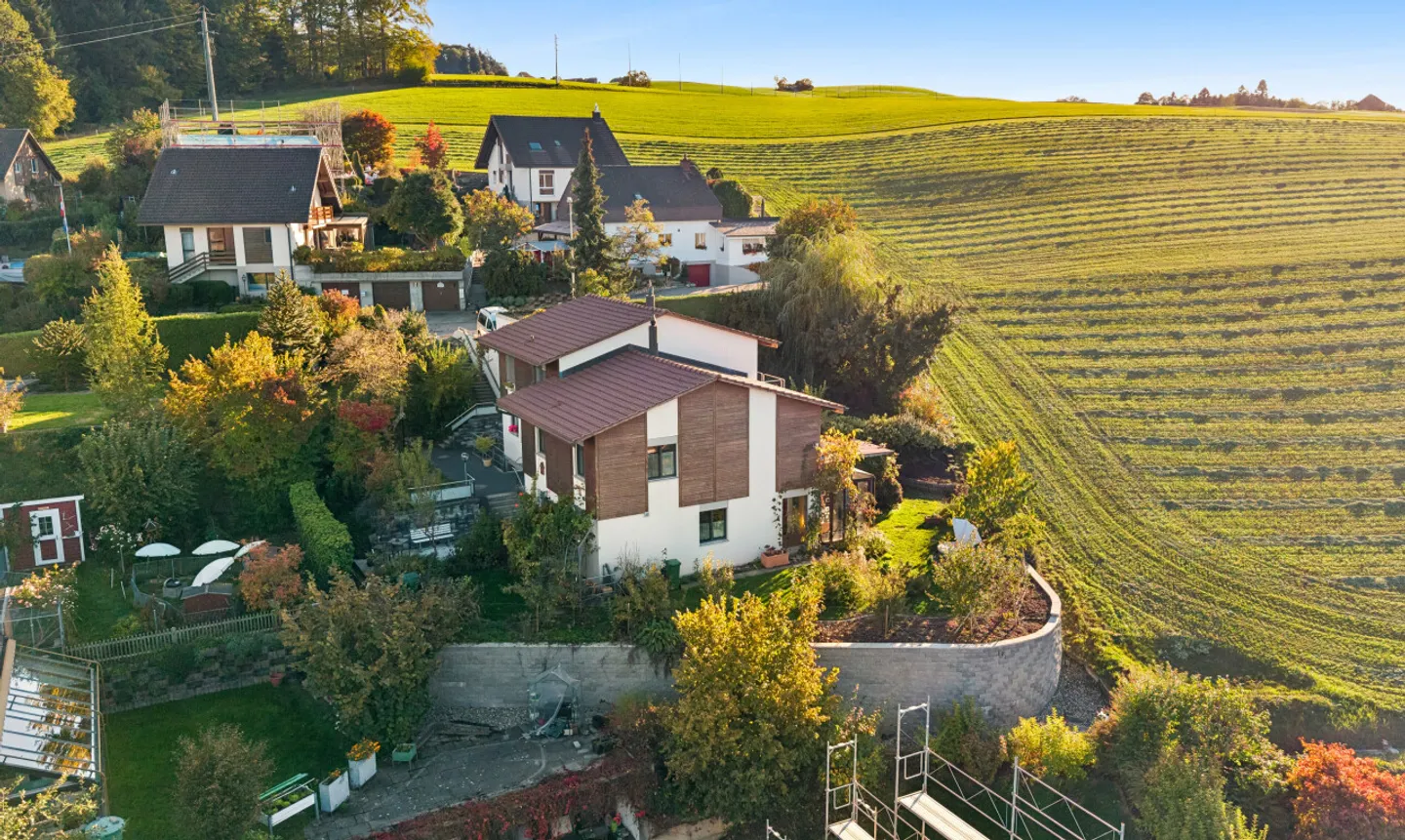 Living with a View and Garden Paradise in Niederscherli - Photo 1 of 11