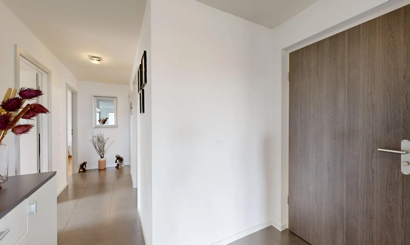 Bright 4.5-room family apartment: 24m² terrace & master suite - Photo 9 of 11