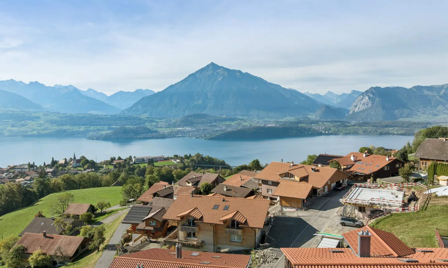 Exklusives Zweifamilienhaus mit Seepanorama - Photo 2 sur 11